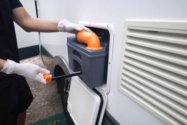 Portable Toilet Options We Offer in Diamond, IL